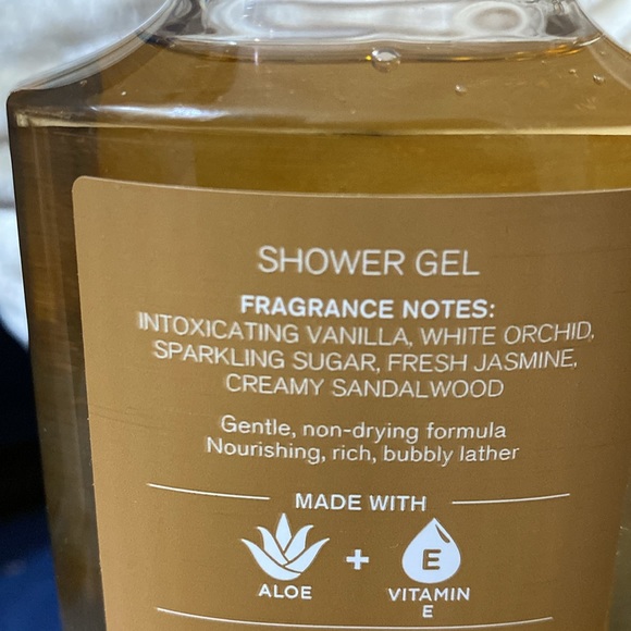 BATH & BODY WORKS SET. . .WARM VANILLA SUGAR SCENT - Picture 5 of 5